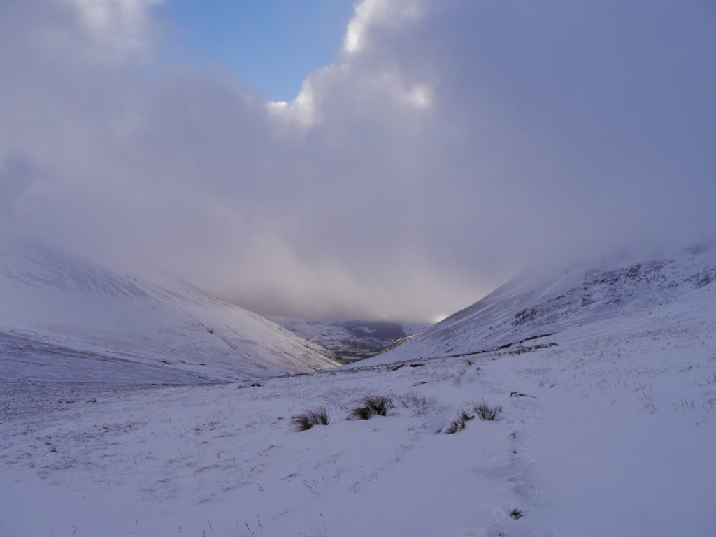 skiddaw in winter图片